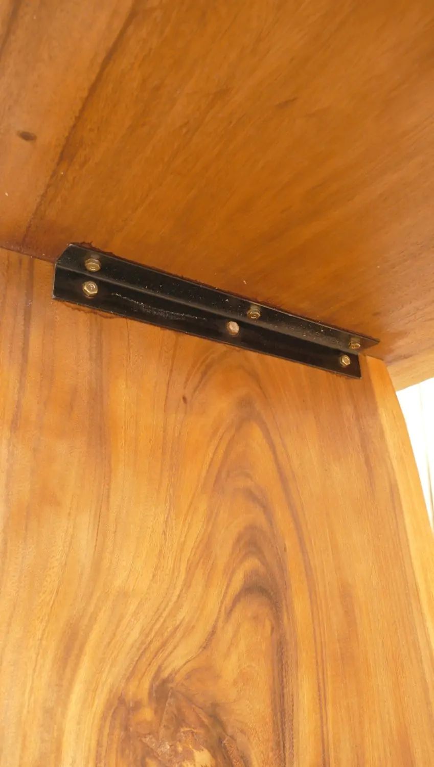  Product image 5 of the product “Natural Wood Table suar with wodden legs, 256cm length, 85cm widt, 78.5cm height. Table top 7cm thickness ”